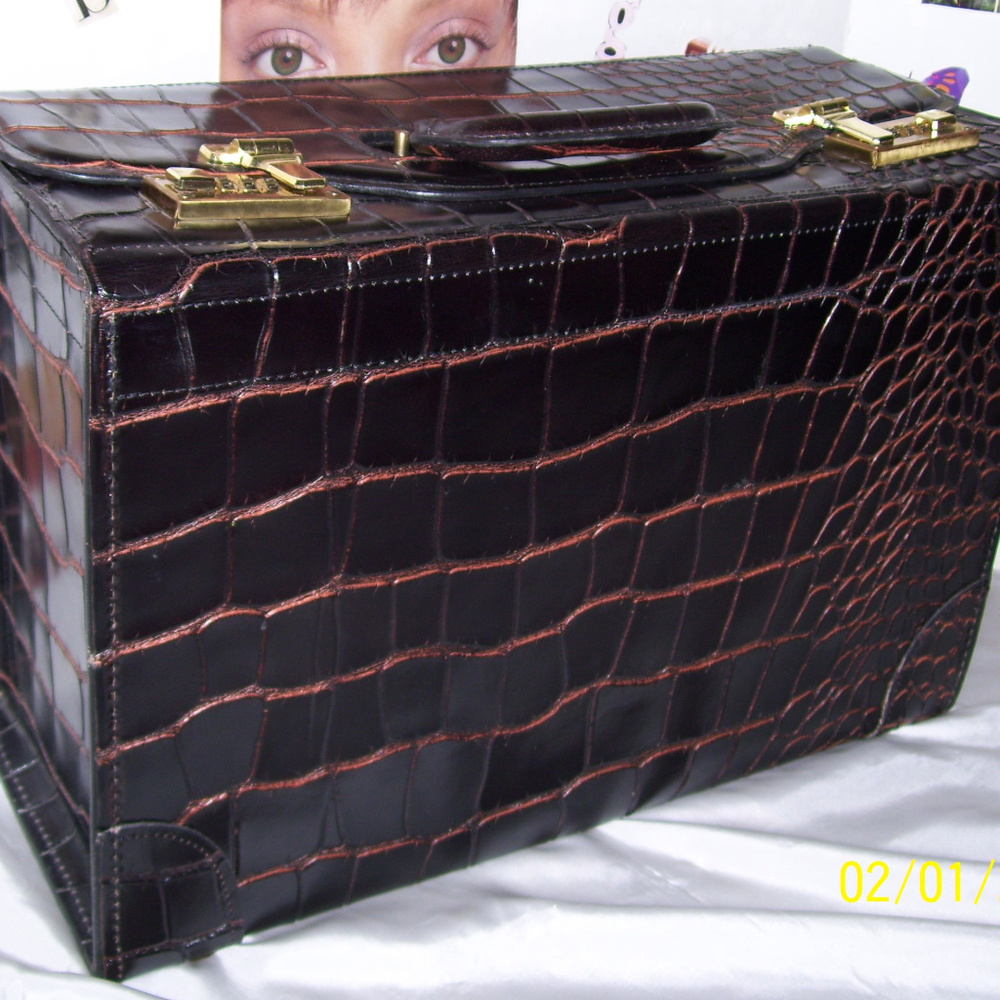 FLYING HORSE Alligator Embossed Leather Briefcase